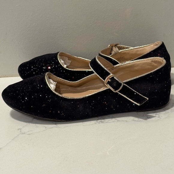 5/$25 Crewcuts - girls velvet strap flats - Picture 6 of 13